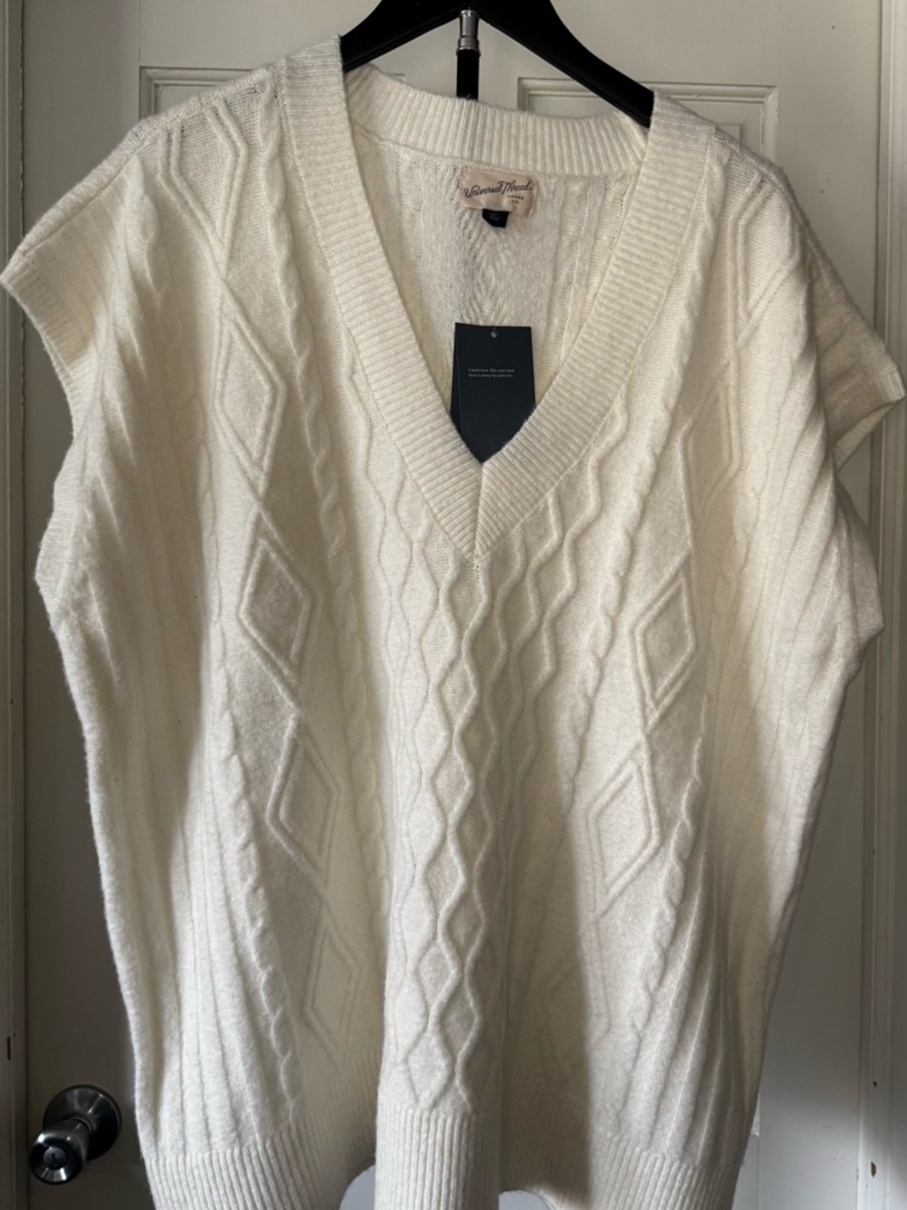 Universal Thread Cream Cable Knit V-Neck Sweater Vest